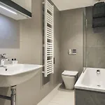 Exceptional 3 Bedroom River View - Pass The Keys *