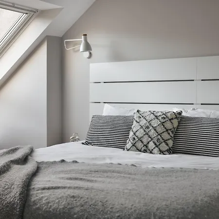 Apartman Exceptional 3 Bedroom River View - Pass The Keys